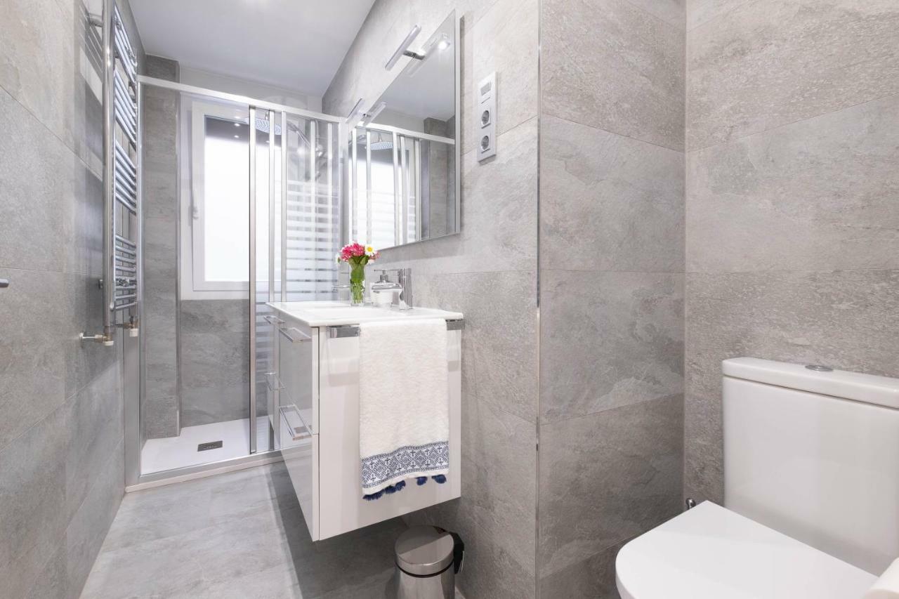 Apartamento Tiboli Con Parking Gratuito Bilbao Eksteriør bilde